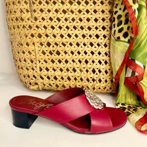 🌸Brighton pre-owned Ferrara red sandals. Size 8. WSAND10.